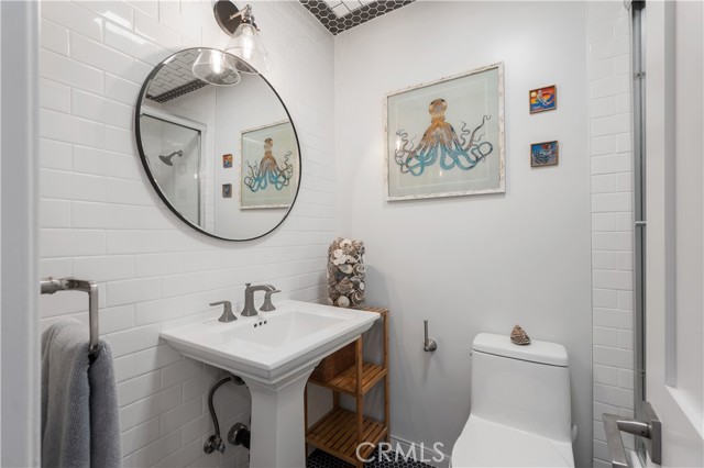163 paseo de la concha, Redondo Beach, California 90277, 2 Bedrooms Bedrooms, ,1 BathroomBathrooms,Residential,For Sale,paseo de la concha,SB26075766