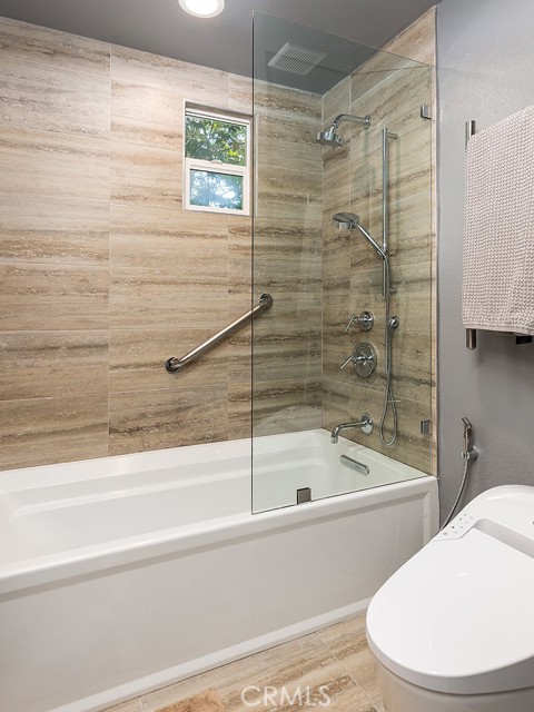 453 N Altadena Drive, Pasadena CA: https://media.crmls.org/medias/9a1486b6-c3ae-4db3-8654-ad8a643a1938.jpg