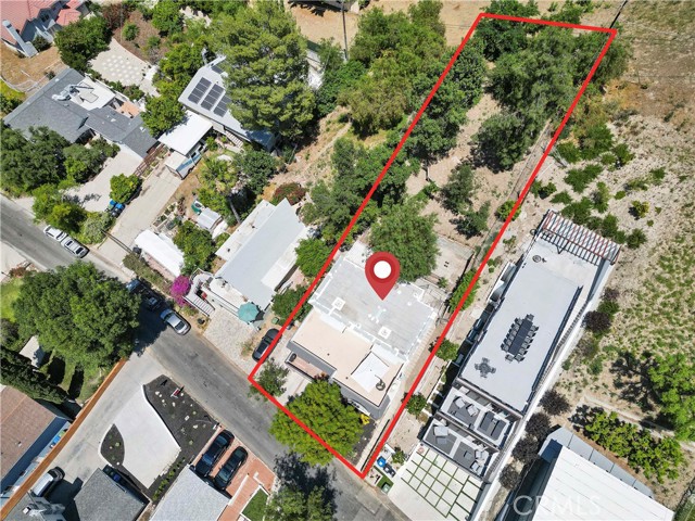 Detail Gallery Image 33 of 40 For 5244 Baza Ave, Woodland Hills,  CA 91364 - 3 Beds | 3 Baths