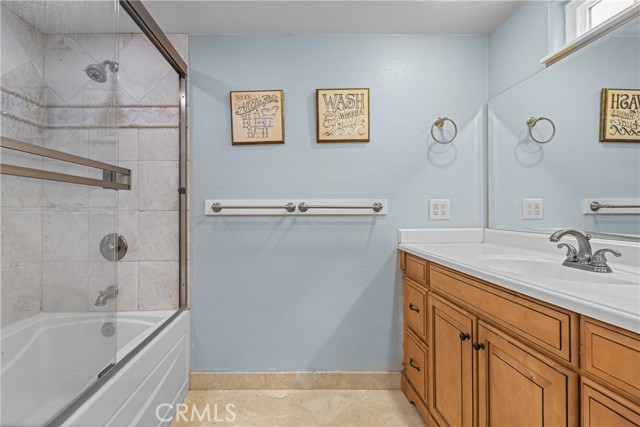 Image 26 of 72 For 22053 Highland Street
