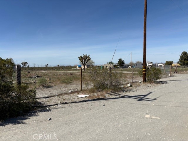 Detail Gallery Image 2 of 11 For 1290 Highway 18, Pinon Hills,  CA 92372 - – Beds | – Baths