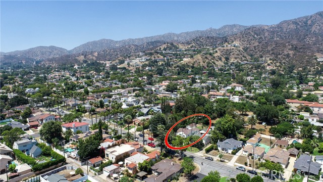 620 S Bel Aire Drive, Burbank CA: https://media.crmls.org/medias/9a16a0d2-a253-4ffa-bb93-de11cf4b4d0b.jpg