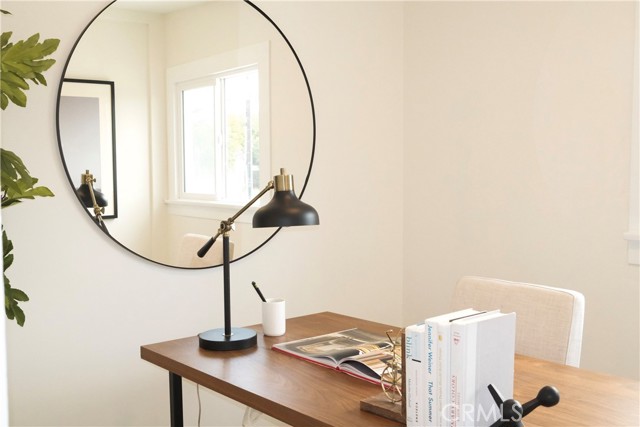 3222 E 10th Street, Long Beach CA: https://media.crmls.org/medias/9a170b6c-0ddc-47fe-a474-7db91e3505e0.jpg