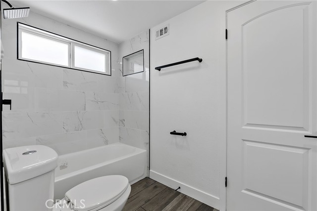 Image 54 of 74 For 19617 Enslow Drive