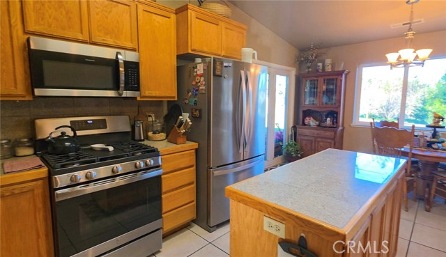 Detail Gallery Image 12 of 50 For 5328 Woodland Dr, Yreka,  CA 96097 - 4 Beds | 2 Baths