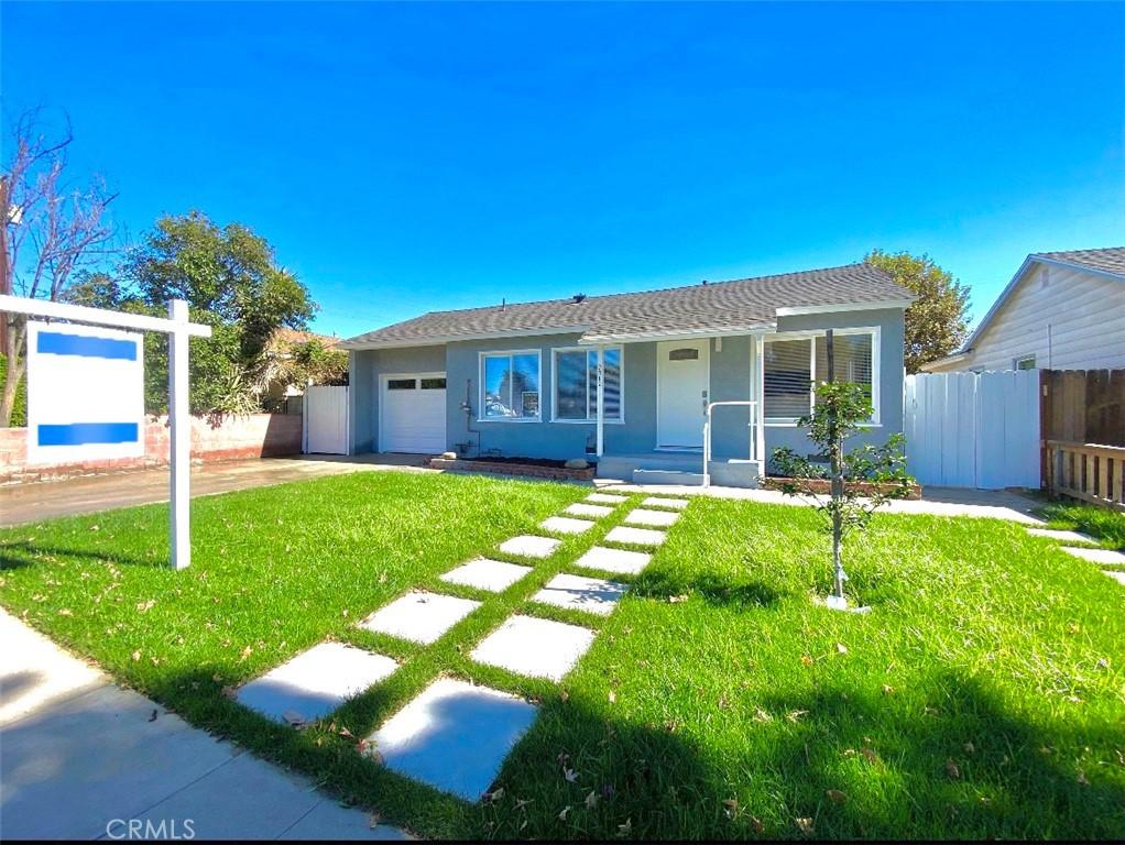7512 Balboa Boulevard