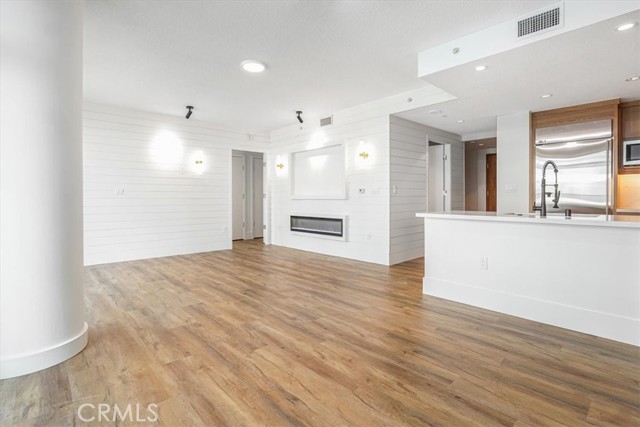 3131 Michelson Drive, Irvine CA: https://media.crmls.org/medias/9a1998e7-53a7-410a-86f5-988adbb959a4.jpg