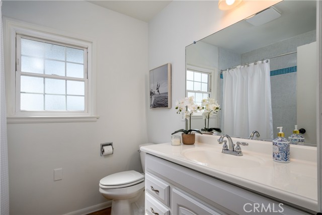 Image 23 of 34 For 8150 Ocean View Avenue