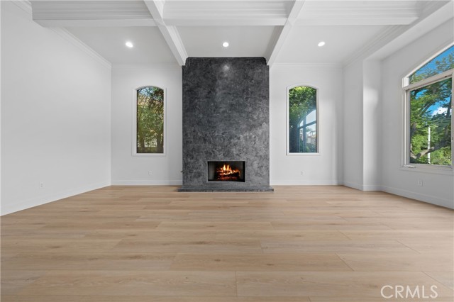 5418 Amber Circle, Calabasas CA: https://media.crmls.org/medias/9a1aa992-d3ed-463b-8819-e7d007abfe76.jpg