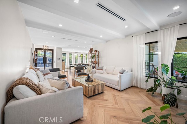 Detail Gallery Image 6 of 43 For 7911 Hillrose St, Sunland,  CA 91040 - 4 Beds | 3 Baths