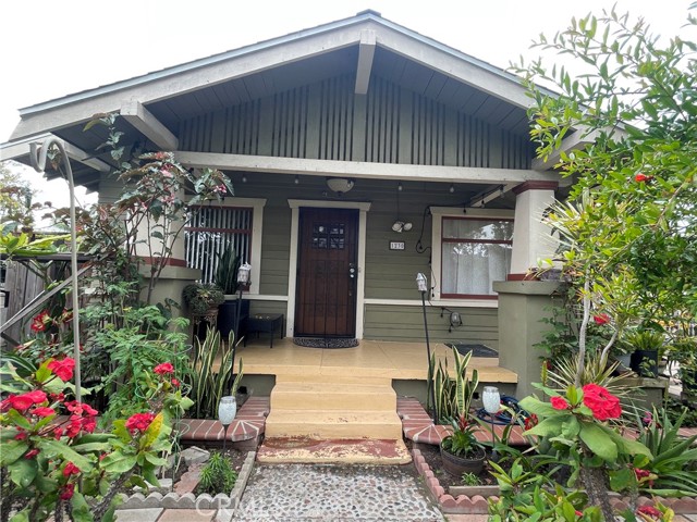 1230 East E 8th, Long Beach CA: https://media.crmls.org/medias/9a1c5c23-c624-4ea8-95e5-1f242b2dd6fb.jpg