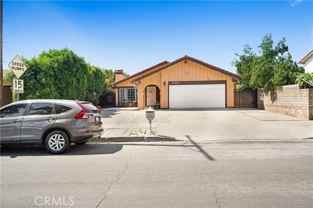 21050 Community Street, Canoga Park CA: https://media.crmls.org/medias/9a1d6505-b2b2-4b48-9769-662d6d1eed15.jpg