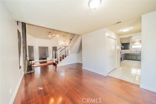 Detail Gallery Image 5 of 41 For 11327 Oakwood Dr, Fontana,  CA 92337 - 3 Beds | 2/1 Baths