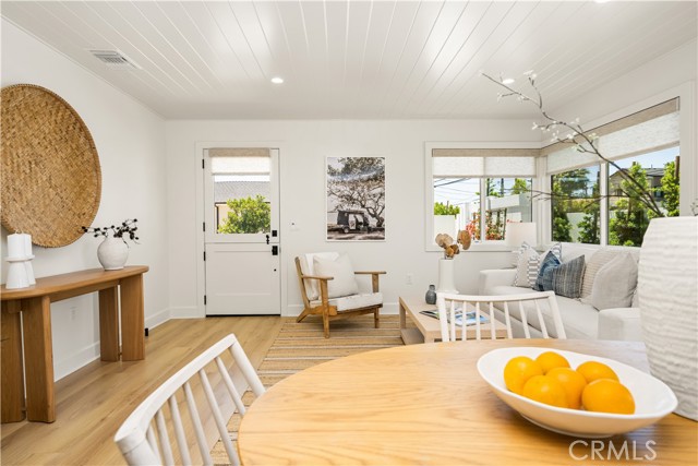 2134 Orange Avenue, Costa Mesa CA: https://media.crmls.org/medias/9a1dab46-96ae-47ca-8751-6c3695c878d6.jpg
