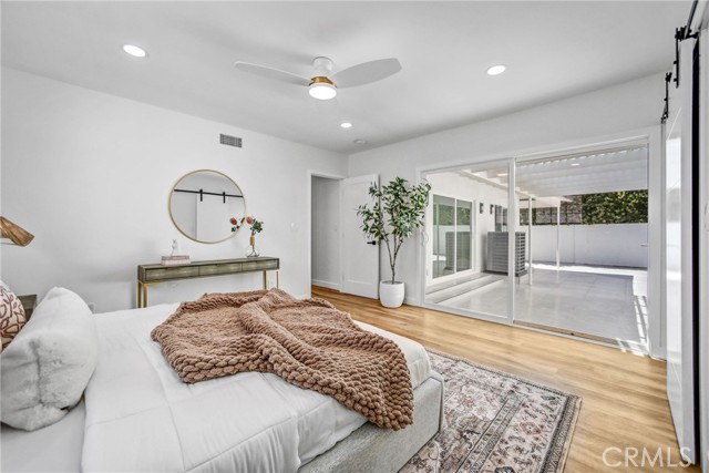 Detail Gallery Image 25 of 33 For 6119 Longridge Ave, Valley Glen,  CA 91401 - 3 Beds | 3 Baths