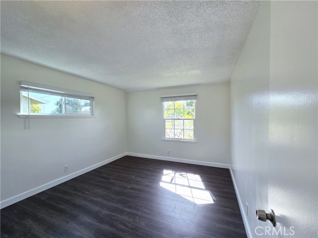 Image 22 of 27 For 5611 Orange Ave