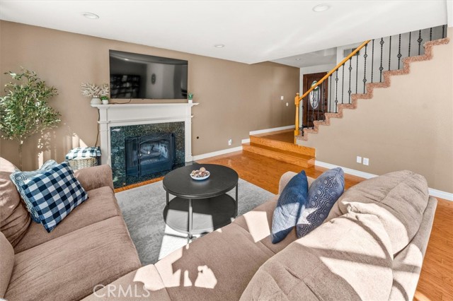 28230 Evergreen Lane, Saugus CA: https://media.crmls.org/medias/9a1f4b63-7b4b-4e1a-840e-7f9ce295fc4e.jpg