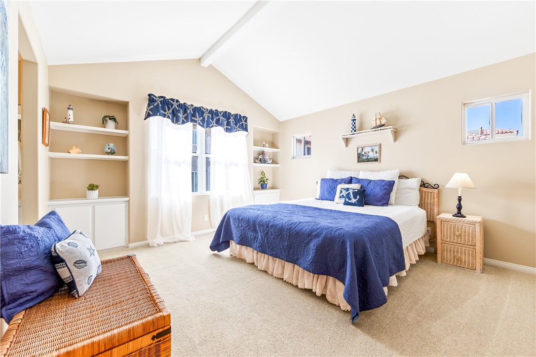 Detail Gallery Image 23 of 60 For 111 14th, Huntington Beach,  CA 92648 - 3 Beds | 2/1 Baths