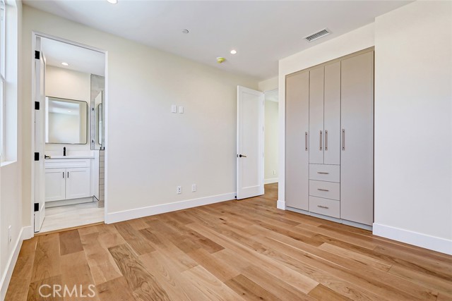 Detail Gallery Image 25 of 31 For 224 N Juanita Ave a,  Redondo Beach,  CA 90277 - 4 Beds | 4/1 Baths