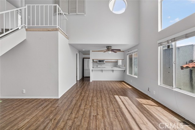 Detail Gallery Image 3 of 59 For 237 Avenida Montalvo #B,  San Clemente,  CA 92672 - 3 Beds | 3 Baths