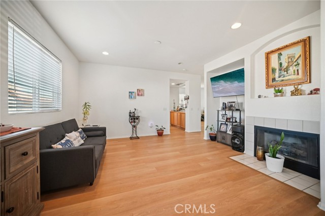 Detail Gallery Image 15 of 37 For 3817 E Avenue Q12, Palmdale,  CA 93550 - 4 Beds | 3 Baths