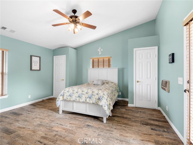 Detail Gallery Image 16 of 46 For 10160 Pineview Rd, Pinon Hills,  CA 92372 - 5 Beds | 3 Baths