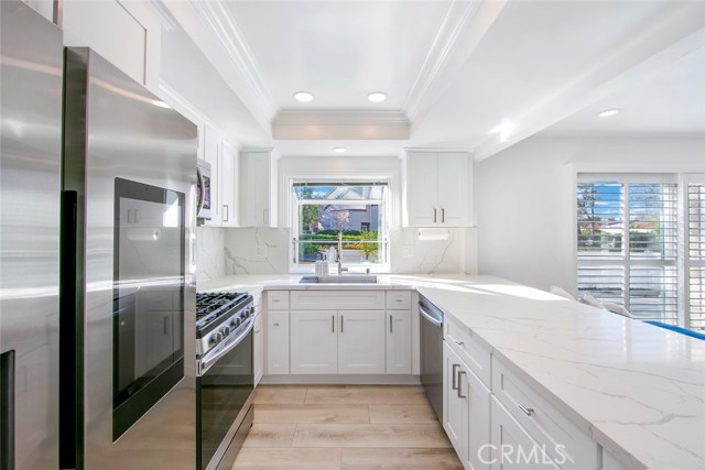 Detail Gallery Image 17 of 47 For 918 Hyde Ct, Costa Mesa,  CA 92626 - 4 Beds | 2/1 Baths