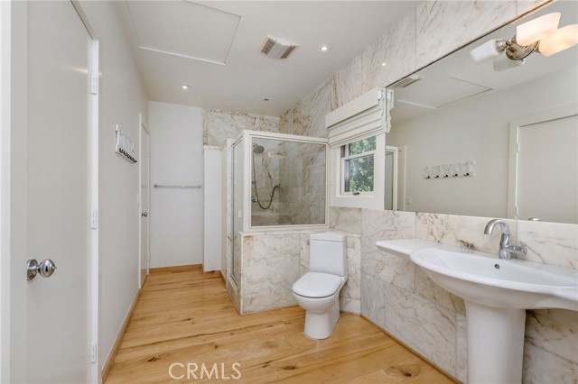 426 Nyes Place, Laguna Beach CA: https://media.crmls.org/medias/9a2248e0-a4cf-4e44-ac9e-b81f0194c3e3.jpg