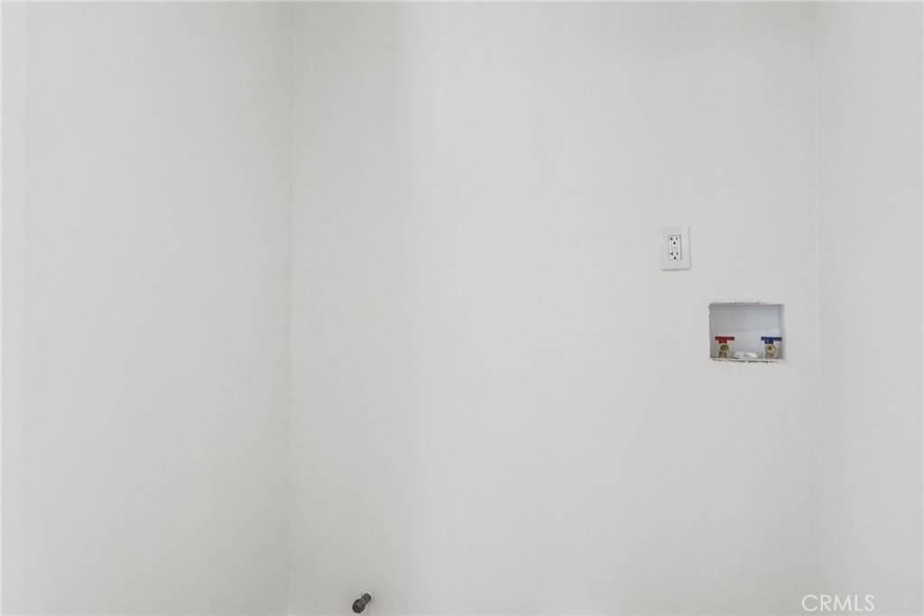 https://media.crmls.org/medias/9a228f11-e816-4153-8545-3f9d502def0d.jpg?preset=X-Large