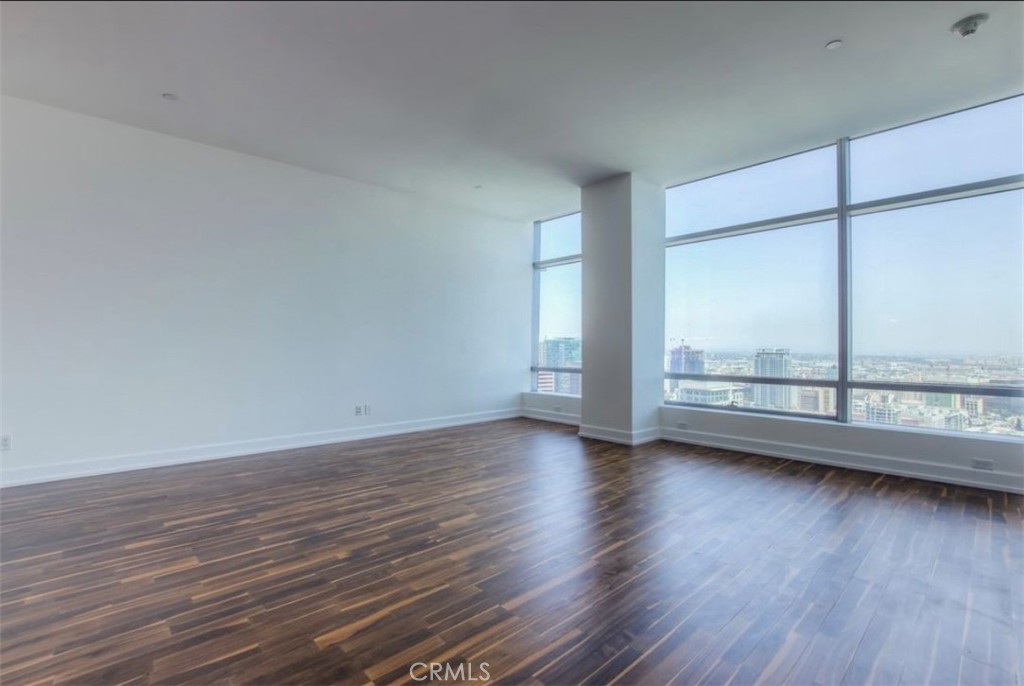 900 W Olympic Boulevard 34G, Los Angeles, CA 90015