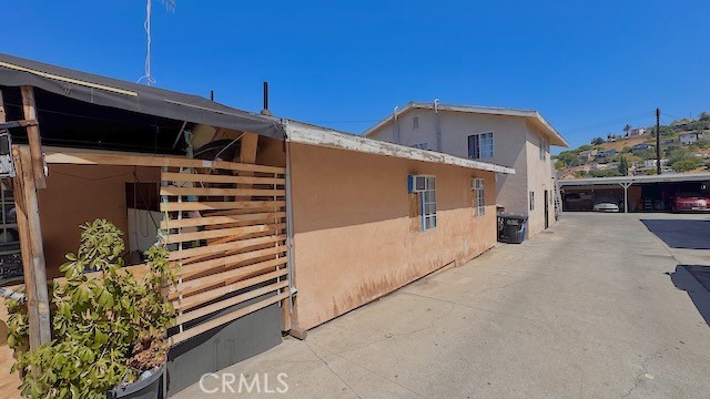 Image 3 of 17 For 3844 Whiteside Street