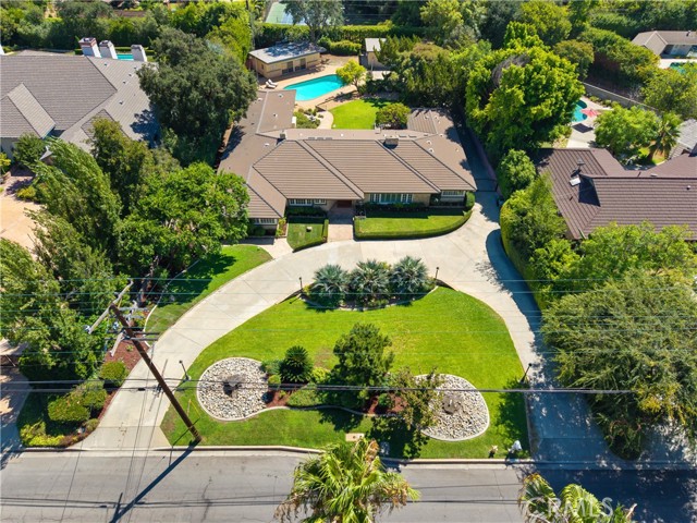 840 W Orange Grove Avenue, Arcadia CA: https://media.crmls.org/medias/9a23a395-a3fd-40cb-833a-4b7e22f0a3bb.jpg