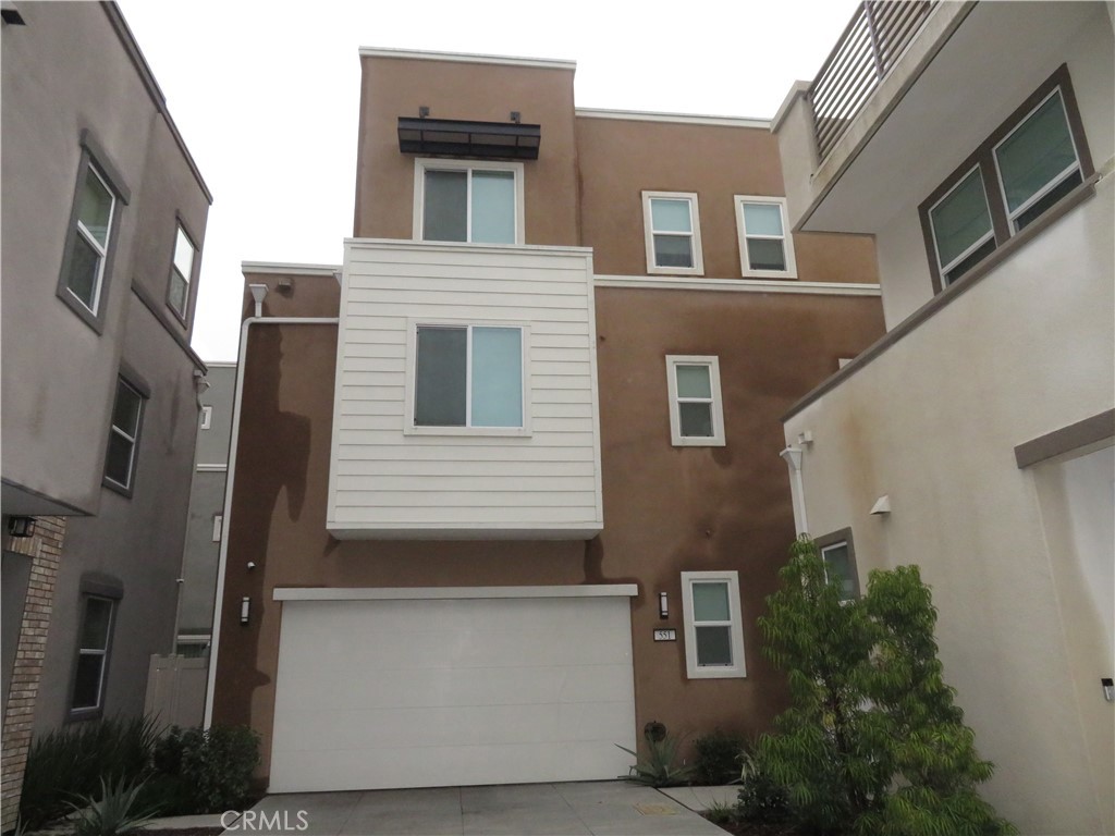 551 Daniel Freeman Circle, Inglewood, CA 90301