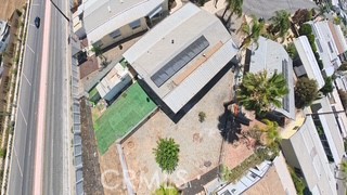 https://media.crmls.org/medias/9a257231-585a-46ab-813e-4055ae3948ce.jpg?preset=X-Large
