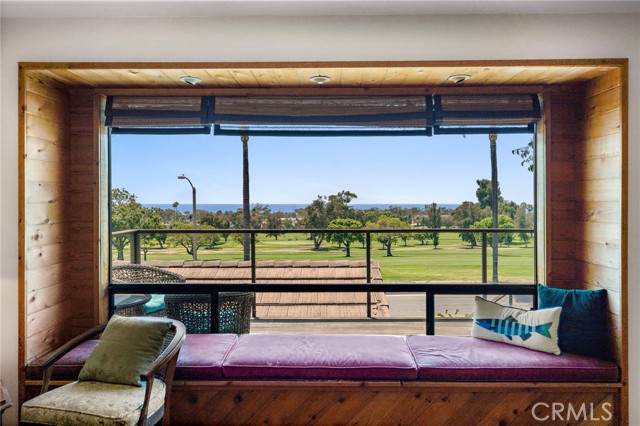 318 Avenida Santa Margarita, San Clemente CA: https://media.crmls.org/medias/9a2678b8-c667-4c49-8cf7-7d4303a62a0f.jpg