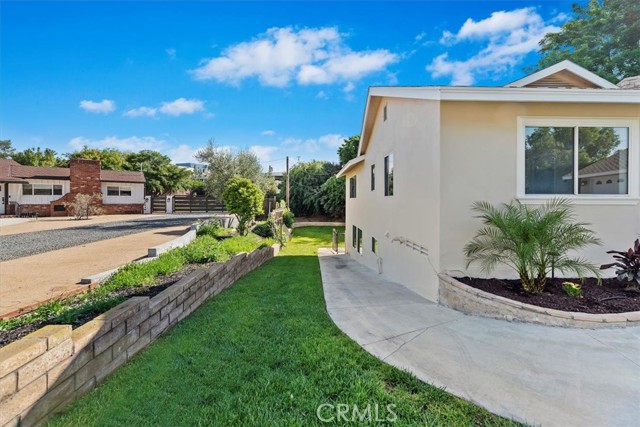 1730 Sunny knoll, Fullerton CA: https://media.crmls.org/medias/9a267d7d-f662-4fd9-8f1e-7c3c589214f4.jpg