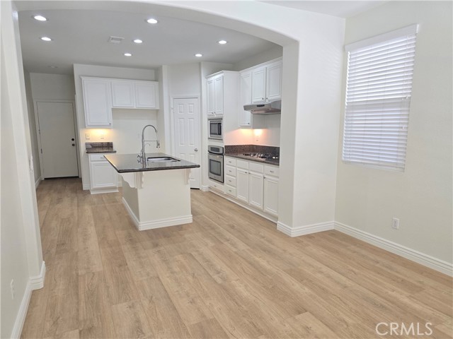 31532 Royal Oaks Drive, Temecula CA: https://media.crmls.org/medias/9a26ca73-582a-4a6d-881e-1a7ccc0475f1.jpg