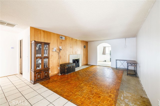 Detail Gallery Image 2 of 14 For 1839 N Taper Ave, San Pedro,  CA 90731 - 4 Beds | 2 Baths