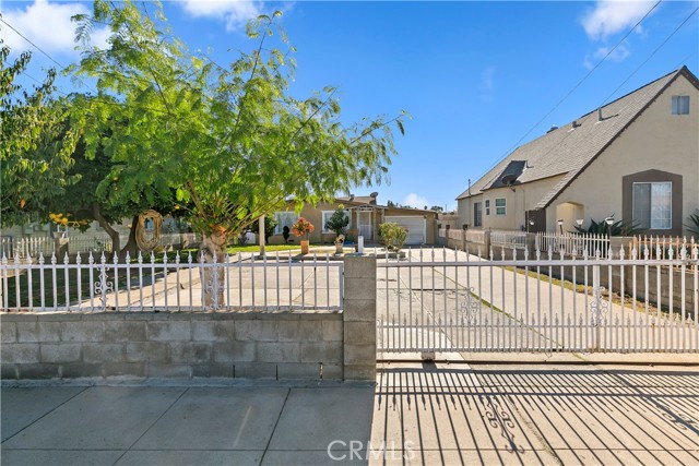 Detail Gallery Image 2 of 29 For 231 W 24th St, San Bernardino,  CA 92405 - 2 Beds | 1/1 Baths