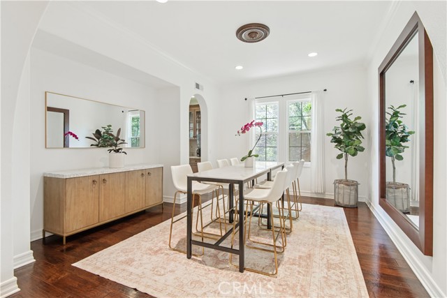 Detail Gallery Image 10 of 40 For 8005 Bell Crest Dr, Los Angeles,  CA 90045 - 6 Beds | 4 Baths