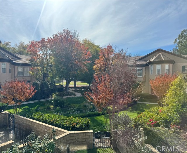 Detail Gallery Image 25 of 37 For 24714 Avignon Dr, Valencia,  CA 91355 - 3 Beds | 3 Baths