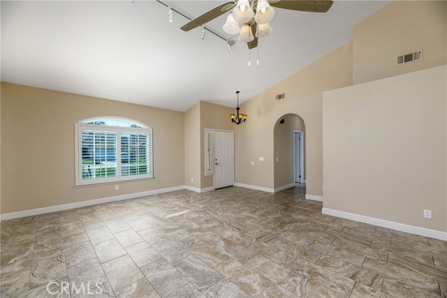 Detail Gallery Image 14 of 32 For 43240 Corte Almonte, Temecula,  CA 92592 - 3 Beds | 2 Baths