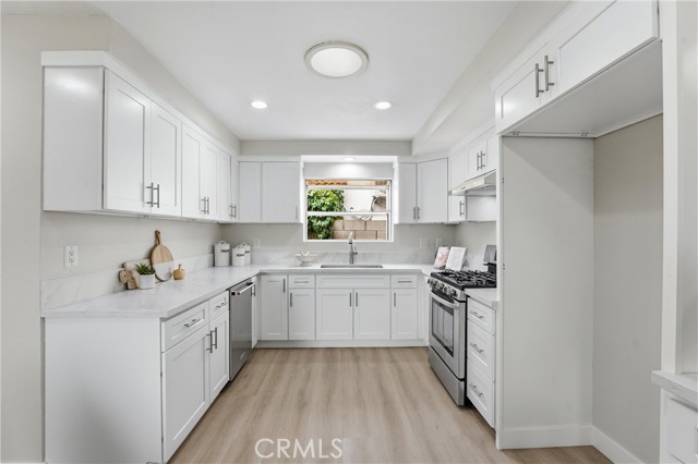 Detail Gallery Image 19 of 48 For 10377 Morning Glory Ave, Fountain Valley,  CA 92708 - 4 Beds | 2 Baths