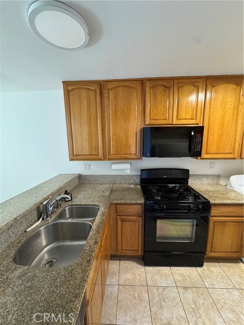 Detail Gallery Image 3 of 9 For 46 Orange Blossom, Irvine,  CA 92618 - 1 Beds | 1 Baths