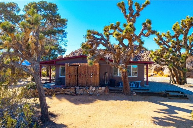 8427 Rock Haven Road, Joshua Tree CA: https://media.crmls.org/medias/9a2a5e34-b8c8-4fe7-b7f1-e74b1fd4f92e.jpg