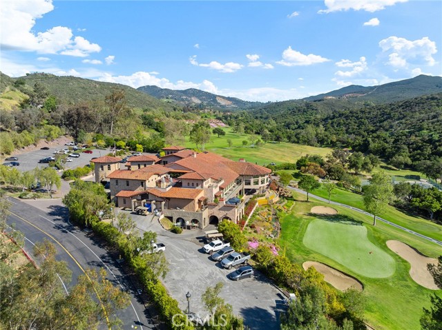 29122 Laurel Valley Drive, Vista CA: https://media.crmls.org/medias/9a2aa3f4-3a99-40a4-adc7-d3046e309e6b.jpg