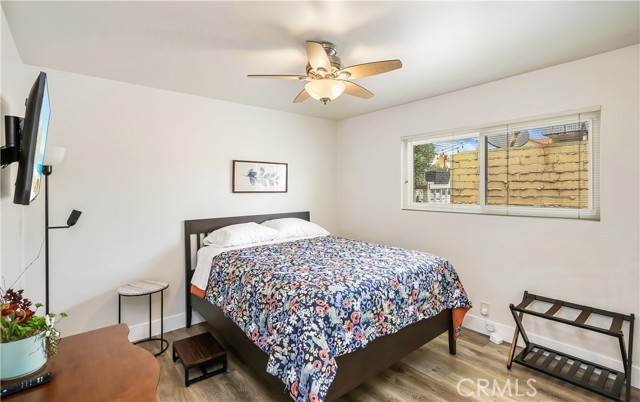 617 Iris Avenue, Corona del Mar CA: https://media.crmls.org/medias/9a2ab9db-36f4-4a48-90dd-d51b1697a986.jpg