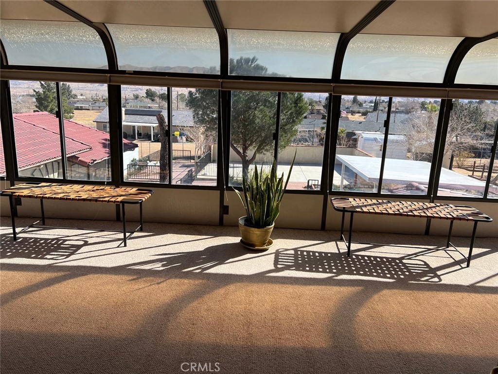 https://media.crmls.org/medias/9a2abd34-5603-4eec-8a46-74f8944e4850.jpg?preset=X-Large