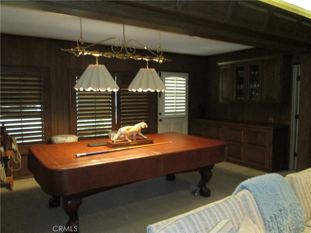 https://media.crmls.org/medias/9a2ad734-3611-4907-934a-fb79219212e9.jpg?preset=X-Large