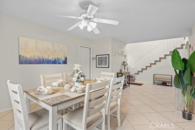 Detail Gallery Image 16 of 70 For 15717 Rosehaven Ln, Canyon Country,  CA 91387 - 3 Beds | 2/1 Baths